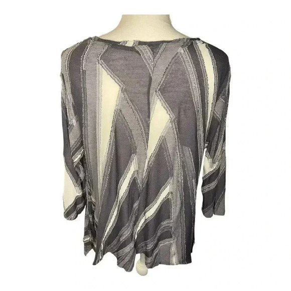 Simply Vera Vera Wang Women’s Large Distressed Patchwork Shark Bite Tunic - Picture 3 of 4